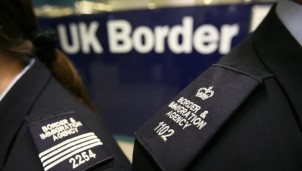 Anh muốn siết chặt nhập cư, doanh nghiệp lo thiếu lao động