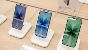 Apple chiếm ngôi đầu thị trường smartphone toàn cầu năm 2025