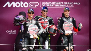 Aprilia độc chiếm mọi bảng xếp hạng của giải đua Grand Prix