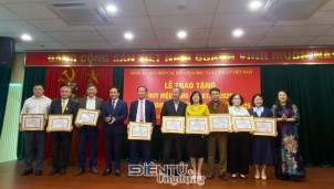 Chi bộ cơ quan Hội Vô tuyến - Điện tử Việt Nam hoàn thành xuất sắc nhiệm vụ năm 2025