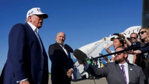 Chứng khoán châu Á - Thái Bình Dương đồng loạt giảm sau khi Trump đẩy nhanh lộ trình thuế quan