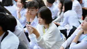 Chuyên gia RMIT cảnh báo nguy cơ tổn thương tâm lý từ nội dung thiếu kiểm chứng trên mạng