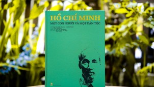 Cuốn sách tranh đặc biệt về Chủ tịch Hồ Chí Minh lần đầu tiên xuất bản tiếng Việt