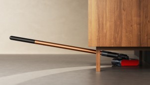 Dyson ra mắt máy lau sàn siêu mỏng nhẹ