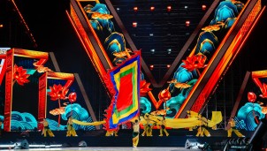 Hàng trăm nghệ sĩ miệt mài tổng duyệt trước giờ 'Tổ quốc trong tim' sáng đèn