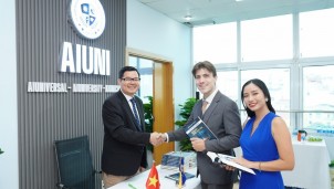 Học viện AIUni ra mắt sách, nền tảng và công cụ AI ‘made in Vietnam’