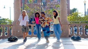 JBL Boombox 4: thổi bùng mọi cuộc vui