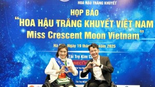 Lần đầu tiên tổ chức Cuộc thi Hoa hậu Trăng khuyết