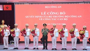 Tám lãnh đạo MobiFone được tuyển vào biên chế của lực lượng Công an nhân dân