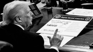 Tổng thống Trump công bố thỏa thuận Mỹ - Nhật: Số liệu bị sửa tay gây tranh cãi