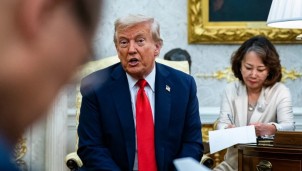 Trump dọa áp thuế 200% lên Trung Quốc nếu hạn chế xuất khẩu nam châm đất hiếm