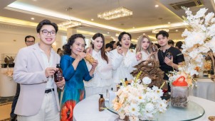 UNI - Thương hiệu nước hoa và mỹ phẩm cao cấp tôn vinh vẻ đẹp quý phái từ trầm hương Việt