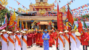 Du xuân tín ngưỡng đến các lễ hội vùng Nam Trung Bộ Du xuân tín ngưỡng đến các lễ hội vùng Nam Trung Bộ