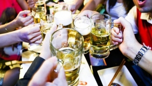 TP.HCM tiêu thụ khoảng 45 triệu lít bia vào dịp Tết TP.HCM tiêu thụ khoảng 45 triệu lít bia vào dịp Tết