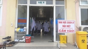 Nghệ An tìm 11 người bay cùng ca COVID-19 số 51 Nghệ An tìm 11 người bay cùng ca COVID-19 số 51