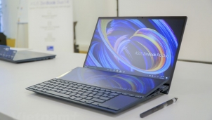 Trên tay Zenbook Duo 14: Laptop 14 inch 2 màn hình nhẹ nhất thế giới Trên tay Zenbook Duo 14: Laptop 14 inch 2 màn hình nhẹ nhất thế giới