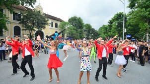 Hà Nội thí điểm Bờ Hồ không phương tiện giao thông Hà Nội thí điểm Bờ Hồ không phương tiện giao thông