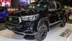 Toyota Hilux phiên bản Black Edition ra mắt thị trường Malaysia
