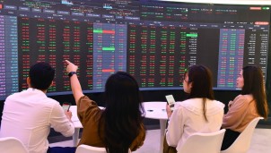 Bộ Tài chính: Giám sát để đảm bảo minh bạch trên thị trường chứng khoán Việt Bộ Tài chính: Giám sát để đảm bảo minh bạch trên thị trường chứng khoán Việt