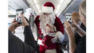 Canada 'đặc cách' cho ông già Noel đi lại để có Lễ Giáng sinh trọn vẹn Canada 'đặc cách' cho ông già Noel đi lại để có Lễ Giáng sinh trọn vẹn