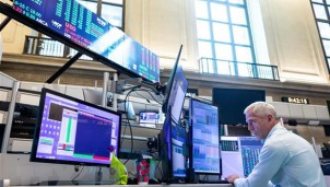 Chứng khoán Mỹ tăng trưởng 'nóng' trước kết quả phiên họp của FED