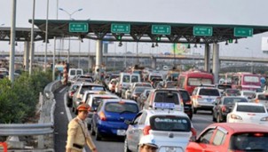 CSGT được phép yêu cầu xả trạm thu phí nếu để ùn tắc giao thông kéo dài CSGT được phép yêu cầu xả trạm thu phí nếu để ùn tắc giao thông kéo dài