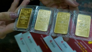 Dự báo giá vàng SJC trong nước ngày 18/12: Tăng cao nhờ đà giảm của đồng USD Dự báo giá vàng SJC trong nước ngày 18/12: Tăng cao nhờ đà giảm của đồng USD