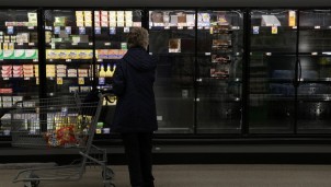 Người Mỹ 'thắt lưng buộc bụng' để bù đắp chi phí tăng cao do lạm phát