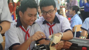 STEM - Giải pháp giáo dục phát triển toàn diện để giới trẻ tiếp cận với thời đại số STEM - Giải pháp giáo dục phát triển toàn diện để giới trẻ tiếp cận với thời đại số