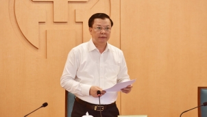 Bí thư Đinh Tiến Dũng: Để bảo vệ lợi ích lâu dài cần hy sinh một số hoạt động kinh tế Bí thư Đinh Tiến Dũng: Để bảo vệ lợi ích lâu dài cần hy sinh một số hoạt động kinh tế