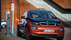 BMW biến nhà máy lớn nhât ở châu Âu làm đại bản doanh sản xuất xe ô tô điện BMW biến nhà máy lớn nhât ở châu Âu làm đại bản doanh sản xuất xe ô tô điện