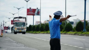 Cần Thơ phân luồng lại giao thông để giảm ùn tắc hàng hoá nhưng vẫn duy trì quy định cũ Cần Thơ phân luồng lại giao thông để giảm ùn tắc hàng hoá nhưng vẫn duy trì quy định cũ