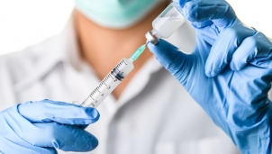 Cập nhật tình hình dịch COVID-19: Indonexia sẽ tiêm vaccine miễn phí cho người dân từ năm 2021 Cập nhật tình hình dịch COVID-19: Indonexia sẽ tiêm vaccine miễn phí cho người dân từ năm 2021