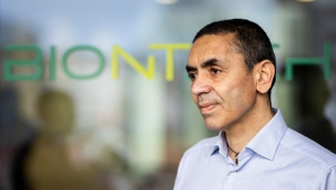 CEO BioNTech: Vắc-xin vẫn hiệu quả với các biến thể của virus SARS-CoV-2 khi tiêm mũi tăng cường CEO BioNTech: Vắc-xin vẫn hiệu quả với các biến thể của virus SARS-CoV-2 khi tiêm mũi tăng cường