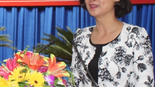 Chân dung tân Phó Chủ tịch UBND tỉnh Bình Phước Trần Tuyết Minh mới được bầu Chân dung tân Phó Chủ tịch UBND tỉnh Bình Phước Trần Tuyết Minh mới được bầu