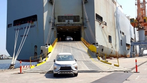 Chênh lệch giá - Thách thức lớn cho ngành công nghiệp ô tô Việt Nam Chênh lệch giá - Thách thức lớn cho ngành công nghiệp ô tô Việt Nam