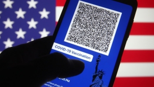Chính quyền Tổng thống Biden bất ngờ tuyên bố không áp dụng "Hộ chiếu vaccine" Chính quyền Tổng thống Biden bất ngờ tuyên bố không áp dụng "Hộ chiếu vaccine"