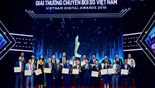 Chuyển đổi số Việt Nam cần hướng tới phát triển 100.000 doanh nghiệp công nghệ Chuyển đổi số Việt Nam cần hướng tới phát triển 100.000 doanh nghiệp công nghệ