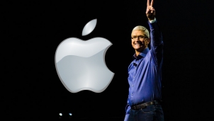 Con tàu Apple "băng băng" tiến về mốc 2 nghìn tỉ USD vốn hoá thị trường Con tàu Apple "băng băng" tiến về mốc 2 nghìn tỉ USD vốn hoá thị trường