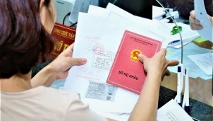 CSDL quốc gia về dân cư vận hành chính thức nhưng Sổ hộ khẩu vẫn chưa hết giá trị CSDL quốc gia về dân cư vận hành chính thức nhưng Sổ hộ khẩu vẫn chưa hết giá trị
