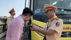 CSGT sẽ kiểm soát nồng độ cồn trên cả nước đến hêt năm 2021 CSGT sẽ kiểm soát nồng độ cồn trên cả nước đến hêt năm 2021