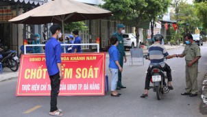 Đà Nẵng: Người dân không phải đến trụ sở chính quyền mà vẫn có giấy đi đường Đà Nẵng: Người dân không phải đến trụ sở chính quyền mà vẫn có giấy đi đường