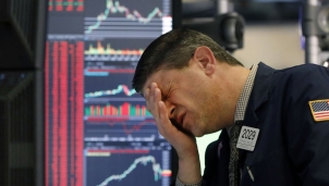 Delta đang 'reo rắc' nỗi khiếp đảm phủ trên các thị trường chứng khoán Delta đang 'reo rắc' nỗi khiếp đảm phủ trên các thị trường chứng khoán