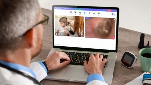 'Điều trị từ xa' - Giải pháp thích ứng tình hình của nhân loại 'Điều trị từ xa' - Giải pháp thích ứng tình hình của nhân loại