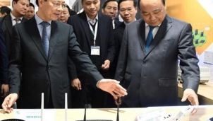 Doanh nghiệp số Việt Nam cần đi đầu để tạo ra đột phá cho "Make in Vietnam" Doanh nghiệp số Việt Nam cần đi đầu để tạo ra đột phá cho "Make in Vietnam"