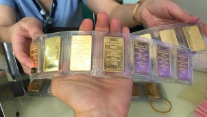 Dự báo giá vàng hôm nay 26/2: Biến động mạnh kèm theo rủi ro cao Dự báo giá vàng hôm nay 26/2: Biến động mạnh kèm theo rủi ro cao