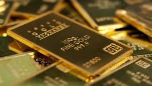 Dự báo giá vàng hôm nay 27/8: Vàng ở trên đỉnh chưa có dấu hiệu hạ nhiệt Dự báo giá vàng hôm nay 27/8: Vàng ở trên đỉnh chưa có dấu hiệu hạ nhiệt