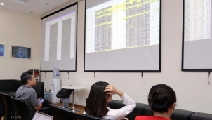 Dự báo thị trường chứng khoán tuần tới: VN-Index sẽ giảm điểm do áp lực chốt lời Dự báo thị trường chứng khoán tuần tới: VN-Index sẽ giảm điểm do áp lực chốt lời