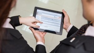 Giao dịch online mùa COVID-19 - Một "mũi tên" trúng 2 đích Giao dịch online mùa COVID-19 - Một "mũi tên" trúng 2 đích