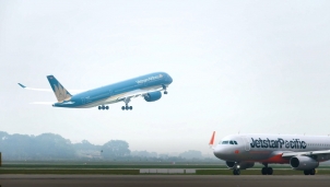 Hàng không Việt Nam gian nan hành trình "cất cánh" trở lại thời kỳ hậu dịch COVID-19 Hàng không Việt Nam gian nan hành trình "cất cánh" trở lại thời kỳ hậu dịch COVID-19